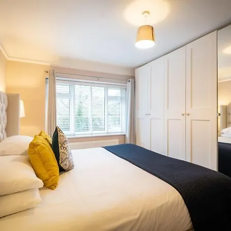 Villa Stunning Detached Lakeland Stone House, Hot Tub Bowness-on-Windermere
