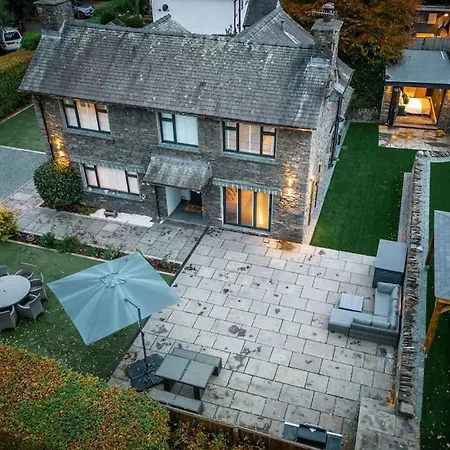 Villa Stunning Detached Lakeland Stone House, Hot Tub Bowness-on-Windermere